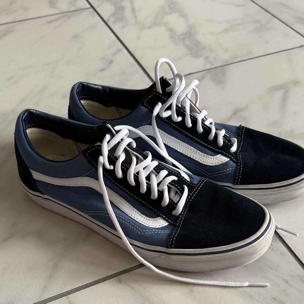 Vans Men's Navy and White Sneakers